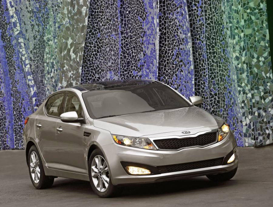  Kia Optima 2011 года  (фото 27 из 69)